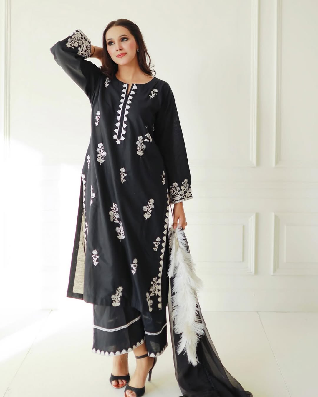 ANAYA BLACK EMB LONG LENGTH 2PC